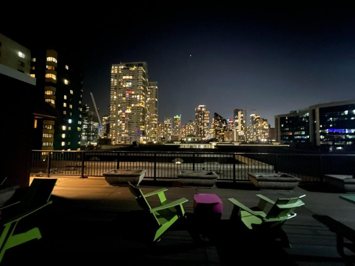 Cozy Downtown Condo Retreat With Space Needle View Seattle Exterior photo
